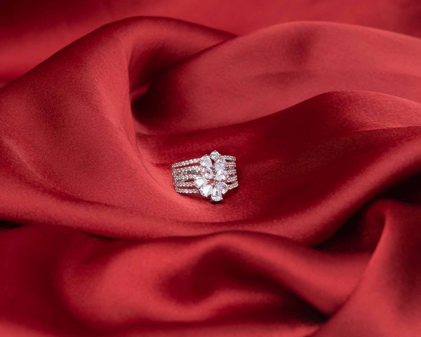 Clustered artificial diamond ring