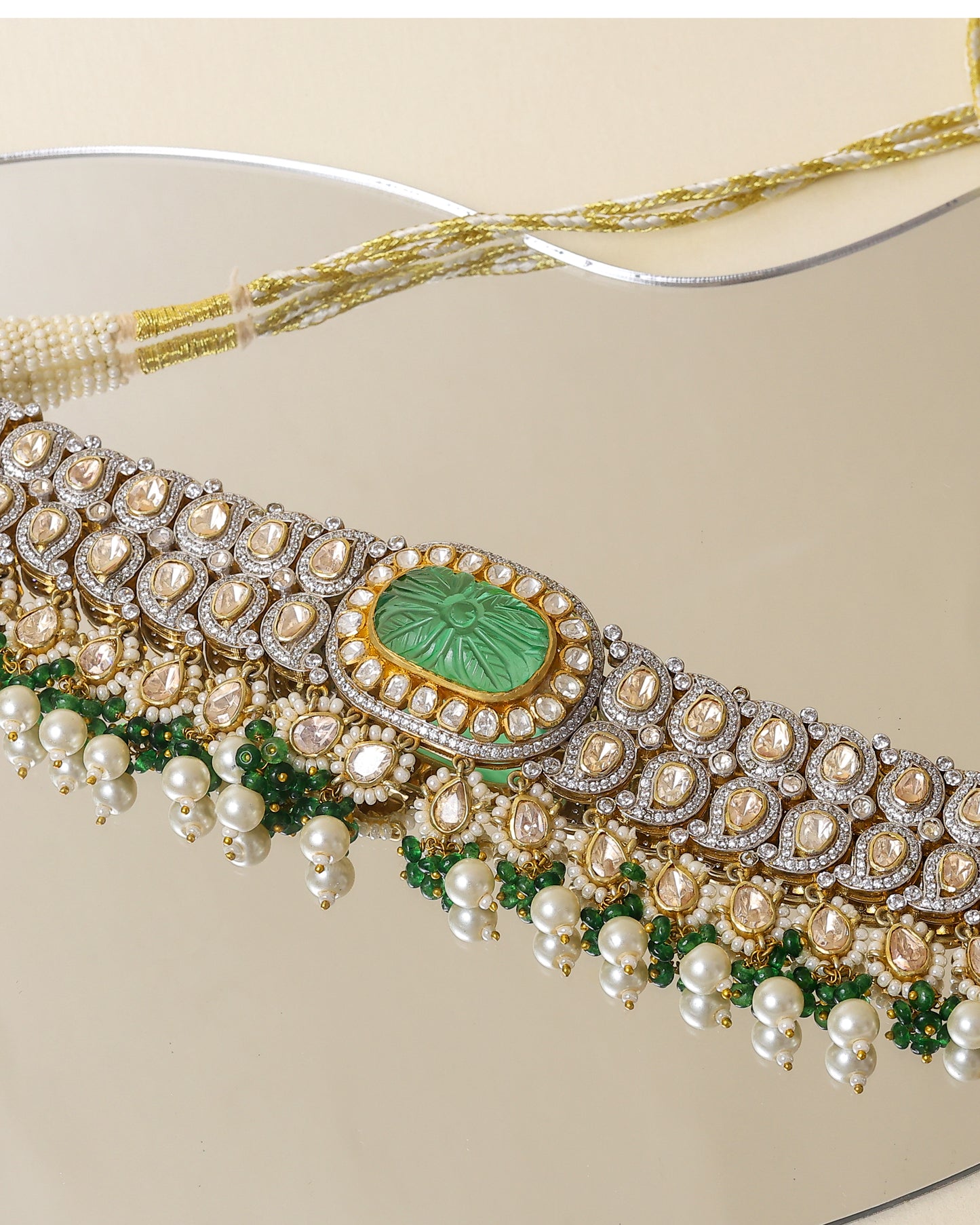 Taarini Kundan Choker