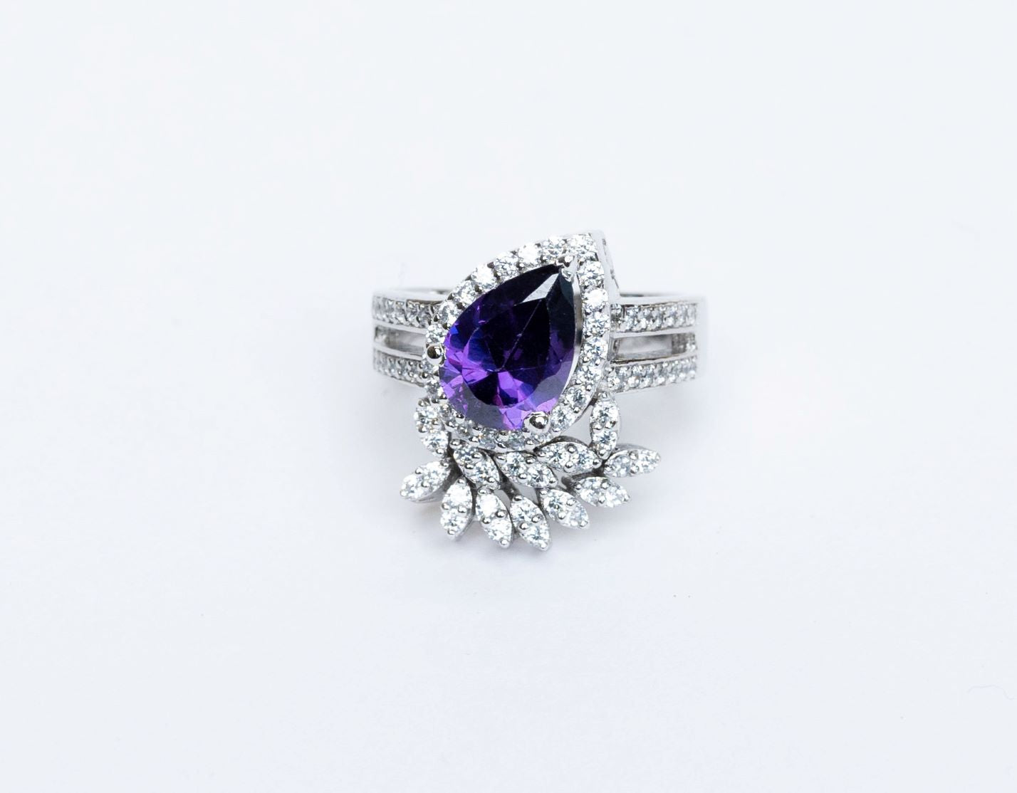 Violet Teardrop Royal Ring