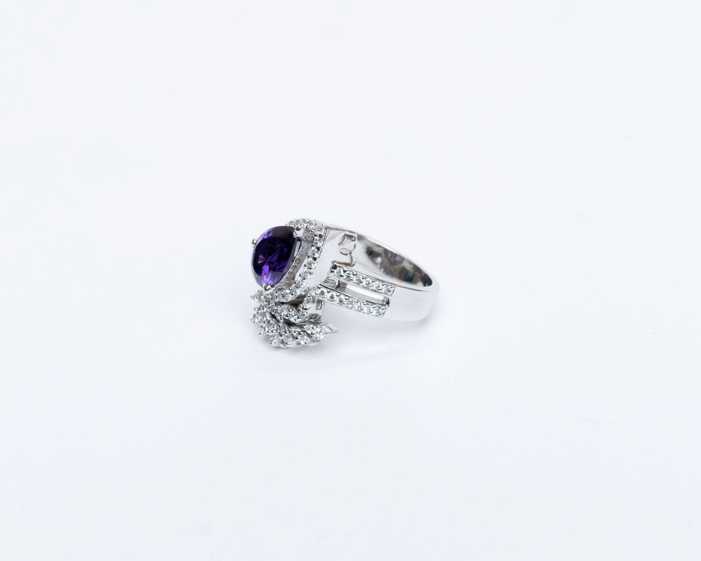 Violet Teardrop Royal Ring