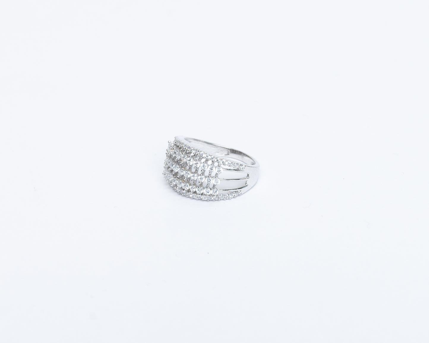 Silver layered artificial diamond ring